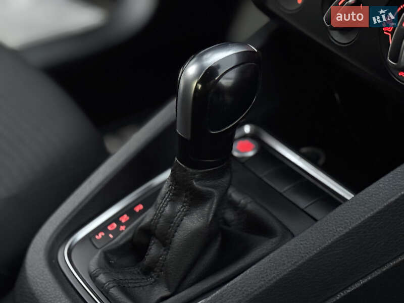 Седан Volkswagen Jetta 2015 в Староконстантинове фото 24 Седан Volkswagen Jetta 2015 в Староконстантинове