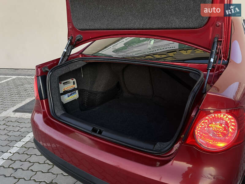 Седан Volkswagen Jetta 2008 в Дрогобыче