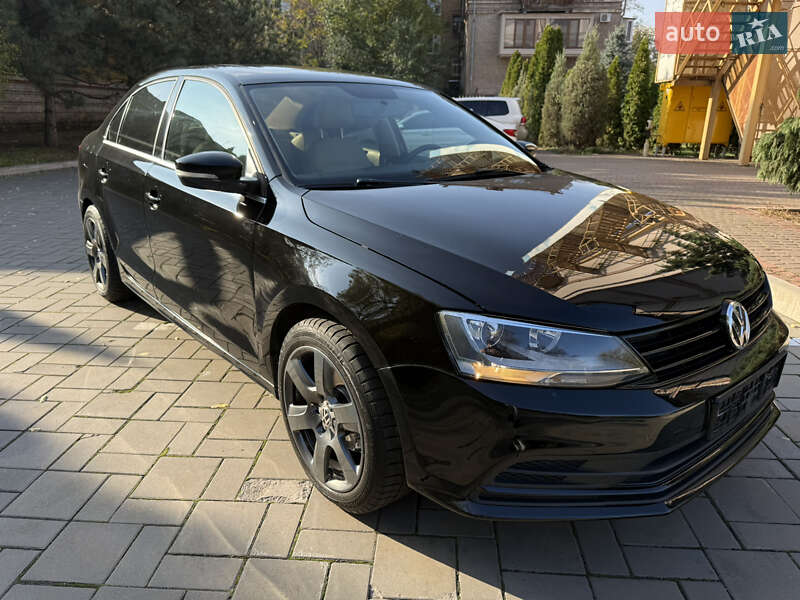 Седан Volkswagen Jetta 2016 в Запорожье
