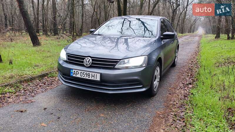 Седан Volkswagen Jetta 2015 в Запоріжжі