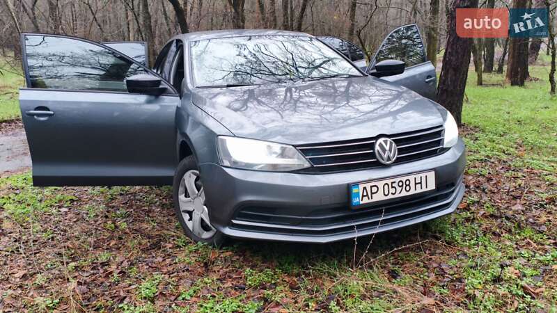 Седан Volkswagen Jetta 2015 в Запоріжжі