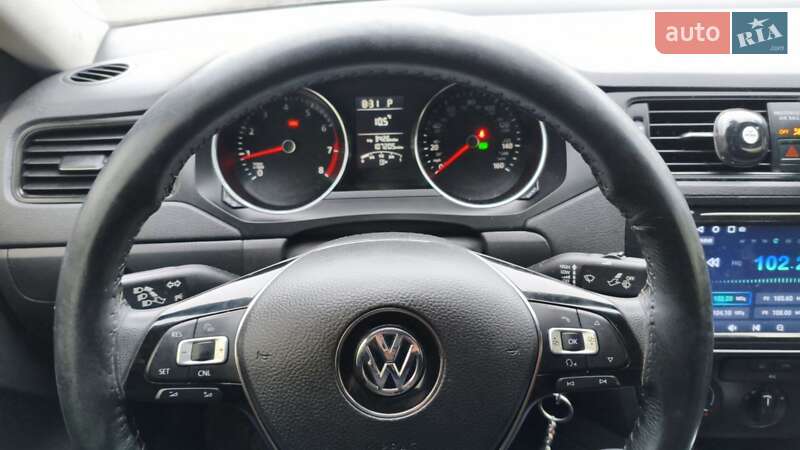 Седан Volkswagen Jetta 2015 в Запоріжжі