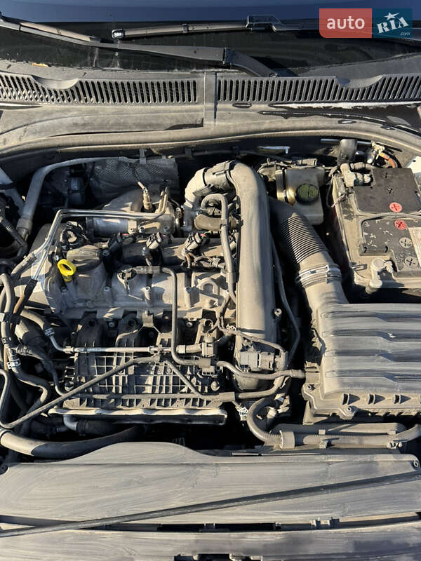 Седан Volkswagen Jetta 2018 в Дніпрі