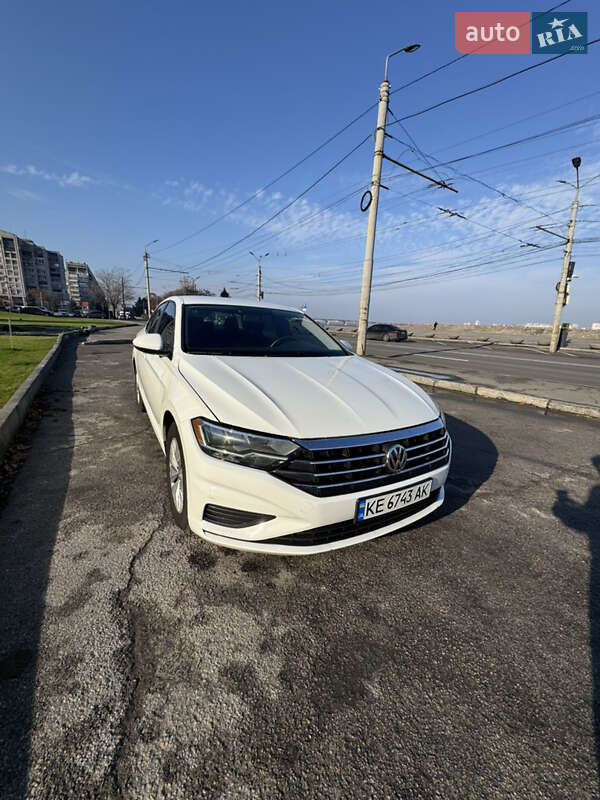 Седан Volkswagen Jetta 2018 в Дніпрі