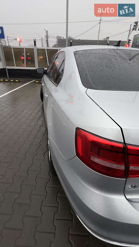 Седан Volkswagen Jetta 2015 в Киеве фото 10 Седан Volkswagen Jetta 2015 в Киеве