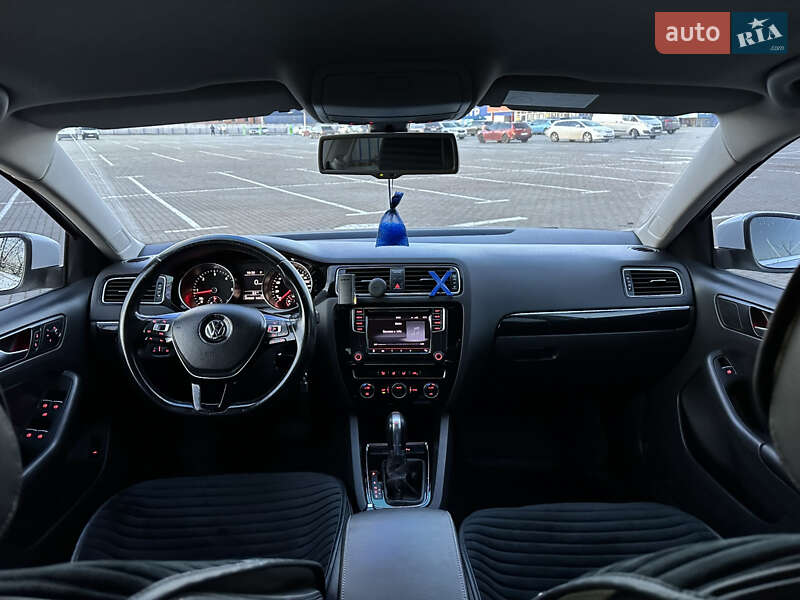 Седан Volkswagen Jetta 2016 в Запоріжжі фото 28 Седан Volkswagen Jetta 2016 в Запоріжжі