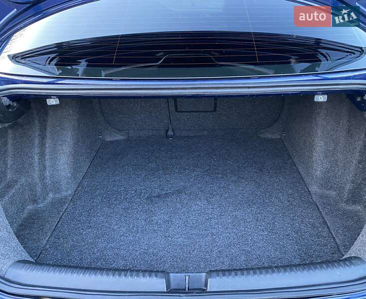 Седан Volkswagen Jetta 2012 в Львове