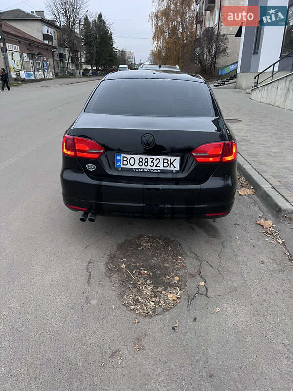 Седан Volkswagen Jetta 2014 в Тернополе фото 4 Седан Volkswagen Jetta 2014 в Тернополе