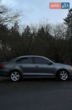 Седан Volkswagen Jetta 2011 в Черкассах