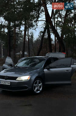 Седан Volkswagen Jetta 2011 в Черкассах