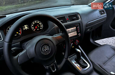 Седан Volkswagen Jetta 2011 в Черкассах