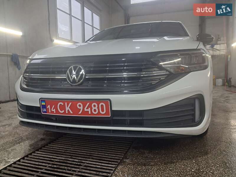 Седан Volkswagen Jetta 2023 в Львове