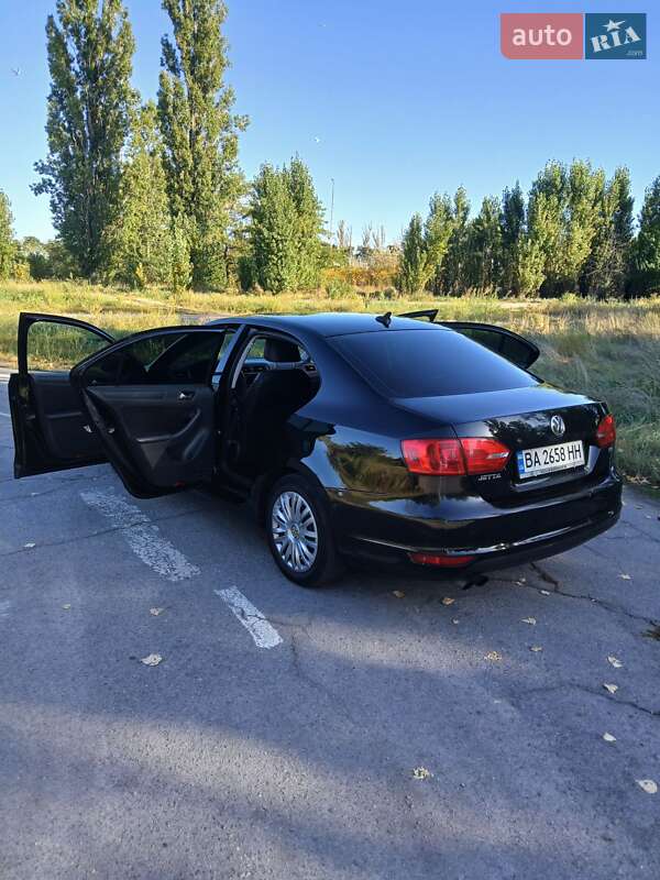 Седан Volkswagen Jetta 2014 в Світловодську