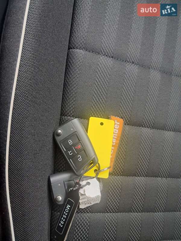 Седан Volkswagen Jetta 2023 в Львове