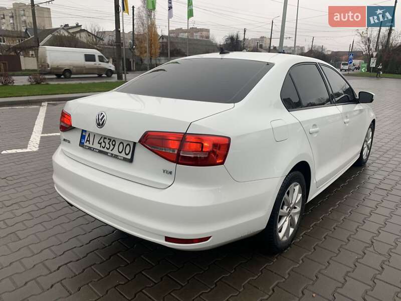 Седан Volkswagen Jetta 2015 в Виннице