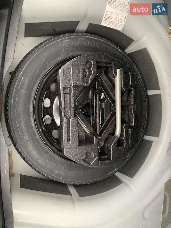 Седан Volkswagen Jetta 2015 в Виннице