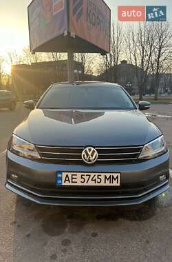 Седан Volkswagen Jetta 2015 в Кривому Розі