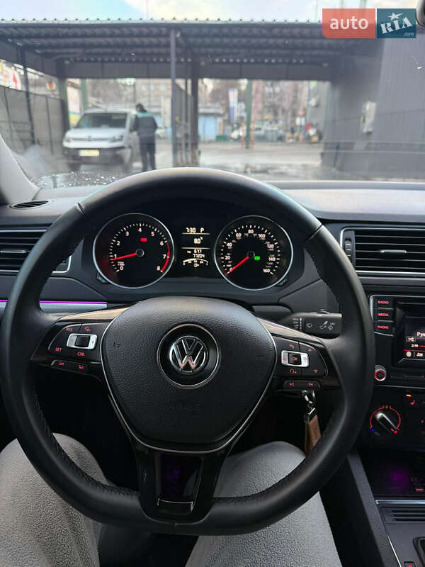 Седан Volkswagen Jetta 2017 в Запорожье