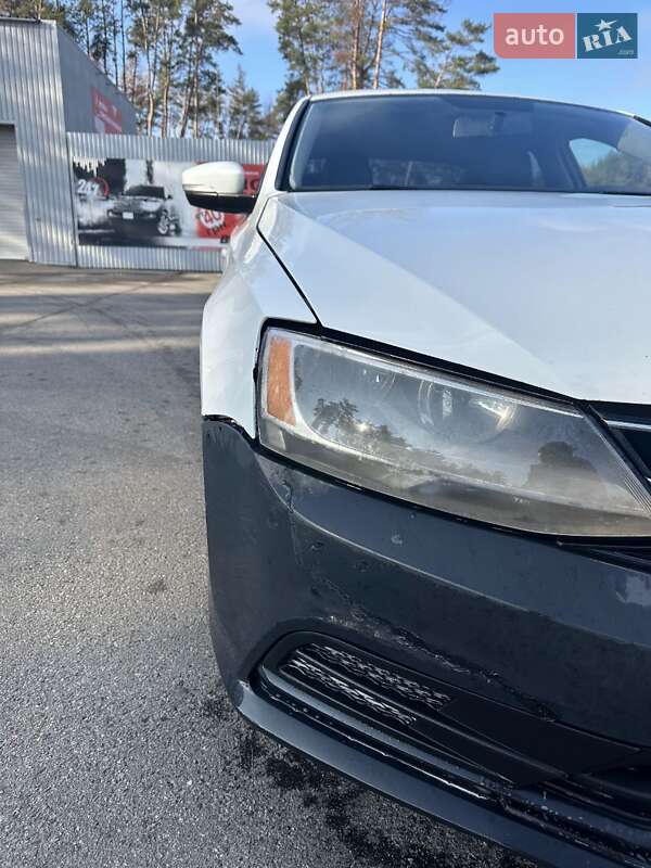 Седан Volkswagen Jetta 2015 в Харькове