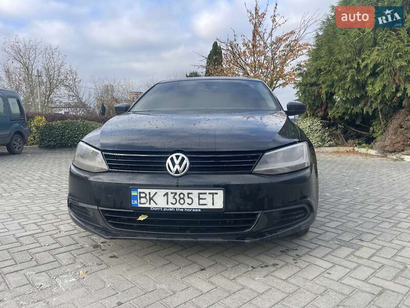 Седан Volkswagen Jetta 2013 в Ровно