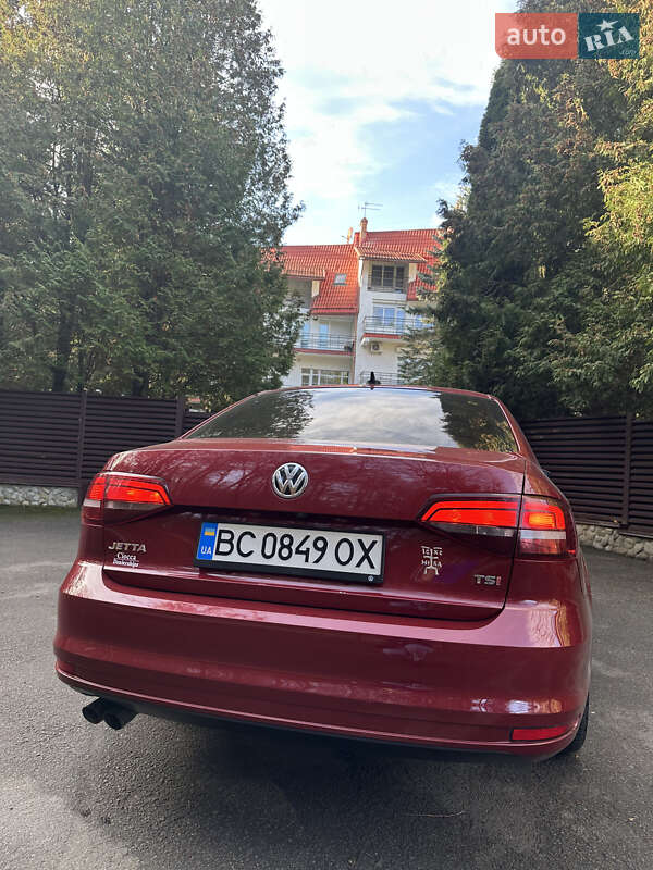 Седан Volkswagen Jetta 2015 в Львове