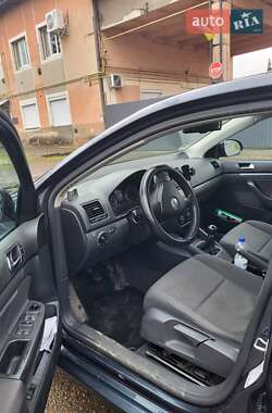 Седан Volkswagen Jetta 2006 в Косові