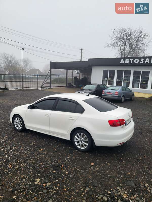 Седан Volkswagen Jetta 2011 в Новоархангельске