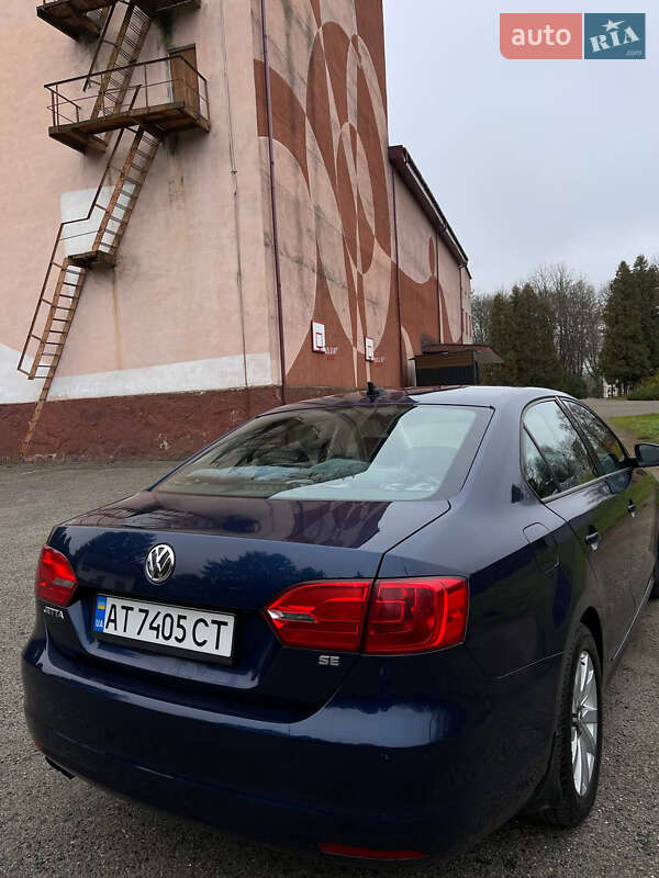 Седан Volkswagen Jetta 2014 в Івано-Франківську