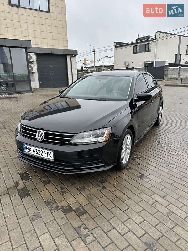 Седан Volkswagen Jetta 2016 в Рівному