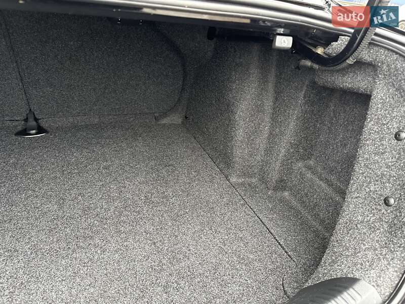 Седан Volkswagen Jetta 2016 в Рівному