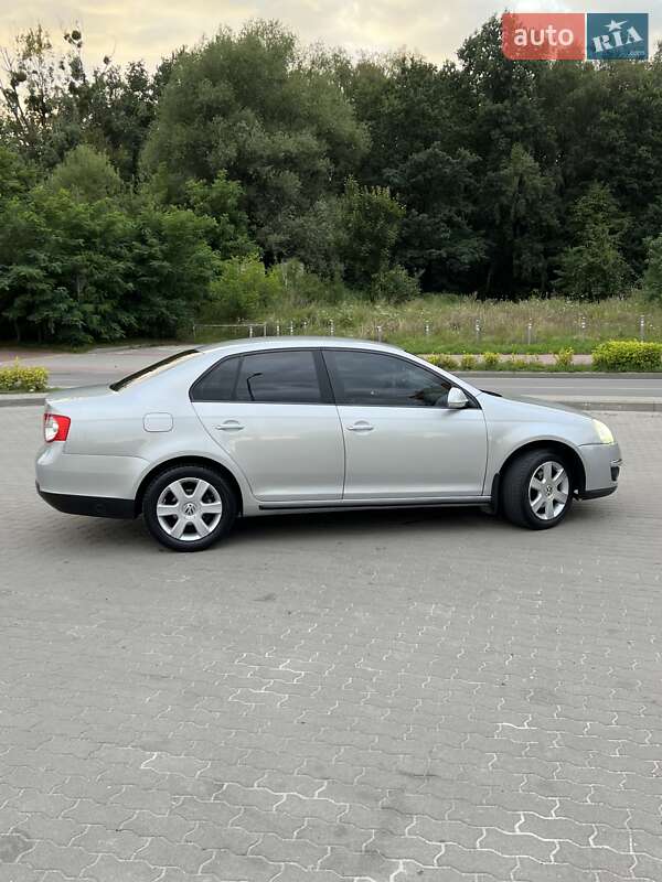 Седан Volkswagen Jetta 2008 в Ивано-Франковске