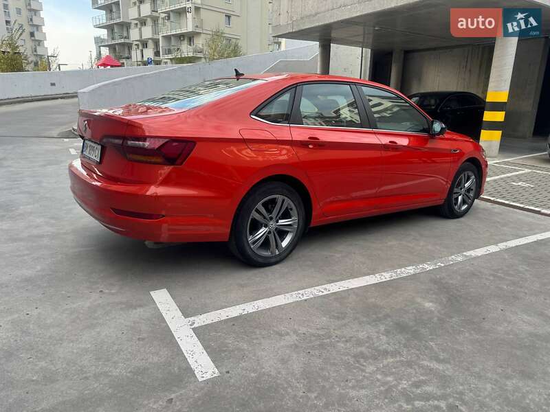 Седан Volkswagen Jetta 2019 в Сумах