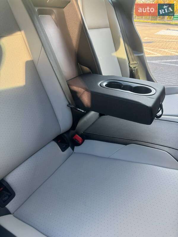 Седан Volkswagen Jetta 2019 в Сумах