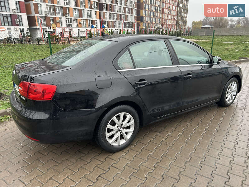 Седан Volkswagen Jetta 2013 в Києві фото 3 Седан Volkswagen Jetta 2013 в Києві