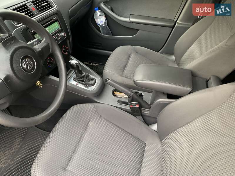 Седан Volkswagen Jetta 2013 в Краматорську