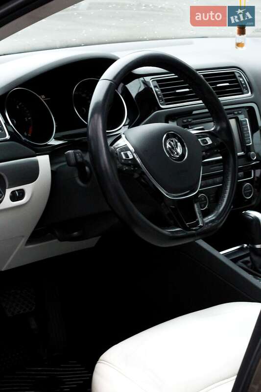 Седан Volkswagen Jetta 2014 в Хмельницком