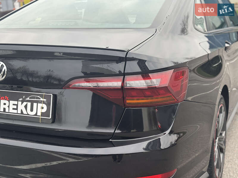 Седан Volkswagen Jetta 2018 в Киеве