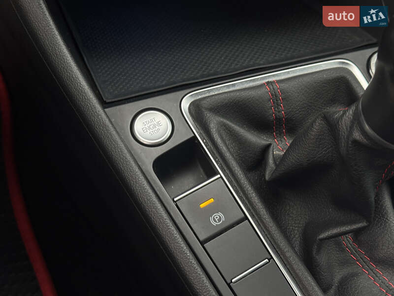 Седан Volkswagen Jetta 2018 в Киеве