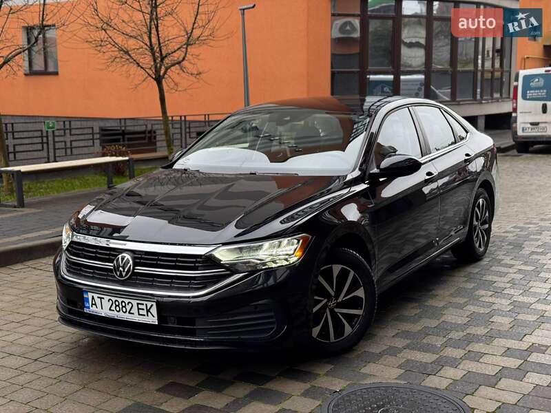 Седан Volkswagen Jetta 2022 в Ивано-Франковске