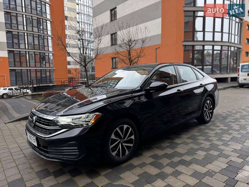 Седан Volkswagen Jetta 2022 в Ивано-Франковске