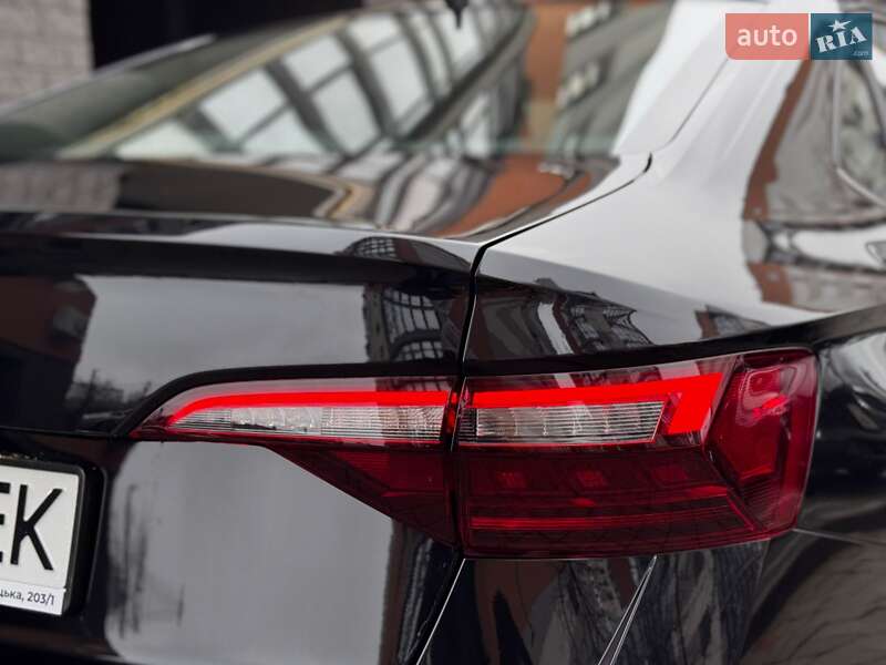 Седан Volkswagen Jetta 2022 в Ивано-Франковске