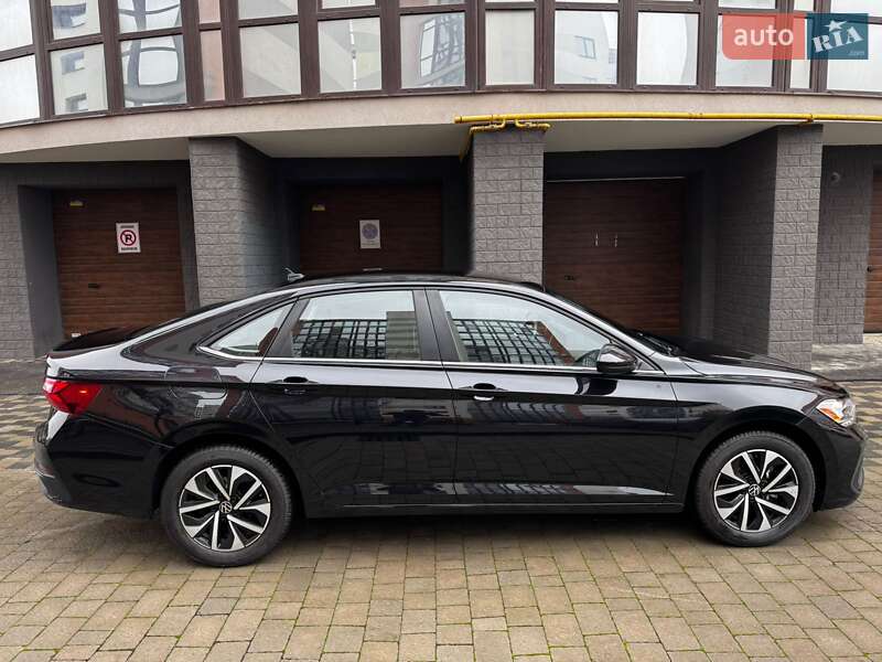 Седан Volkswagen Jetta 2022 в Ивано-Франковске