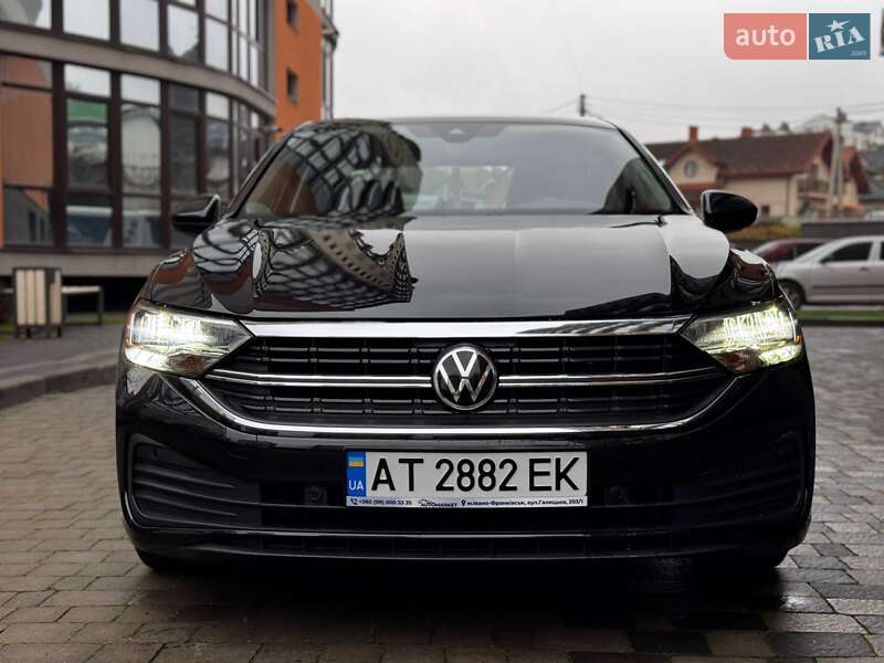 Седан Volkswagen Jetta 2022 в Ивано-Франковске