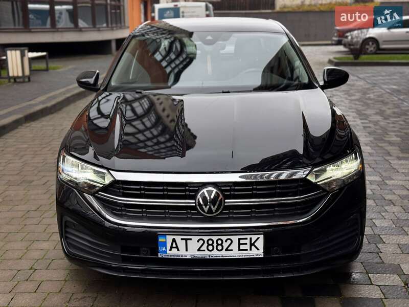 Седан Volkswagen Jetta 2022 в Ивано-Франковске