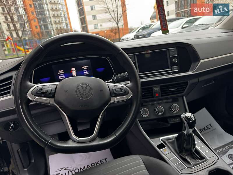 Седан Volkswagen Jetta 2022 в Ивано-Франковске
