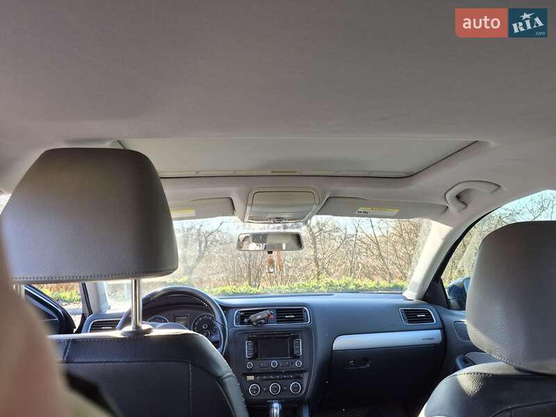 Седан Volkswagen Jetta 2012 в Дубні