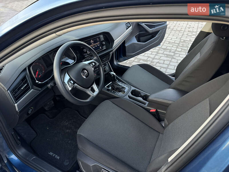 Седан Volkswagen Jetta 2018 в Ковелі