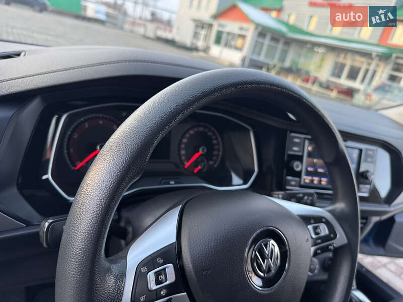 Седан Volkswagen Jetta 2018 в Ковелі