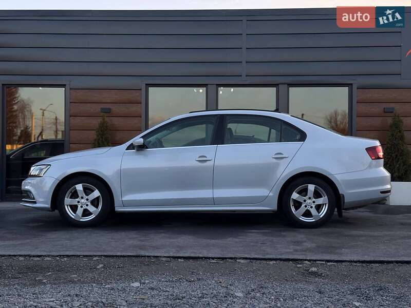 Седан Volkswagen Jetta 2017 в Ровно фото 12 Седан Volkswagen Jetta 2017 в Ровно