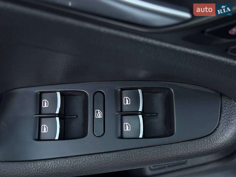 Седан Volkswagen Jetta 2017 в Ровно фото 28 Седан Volkswagen Jetta 2017 в Ровно